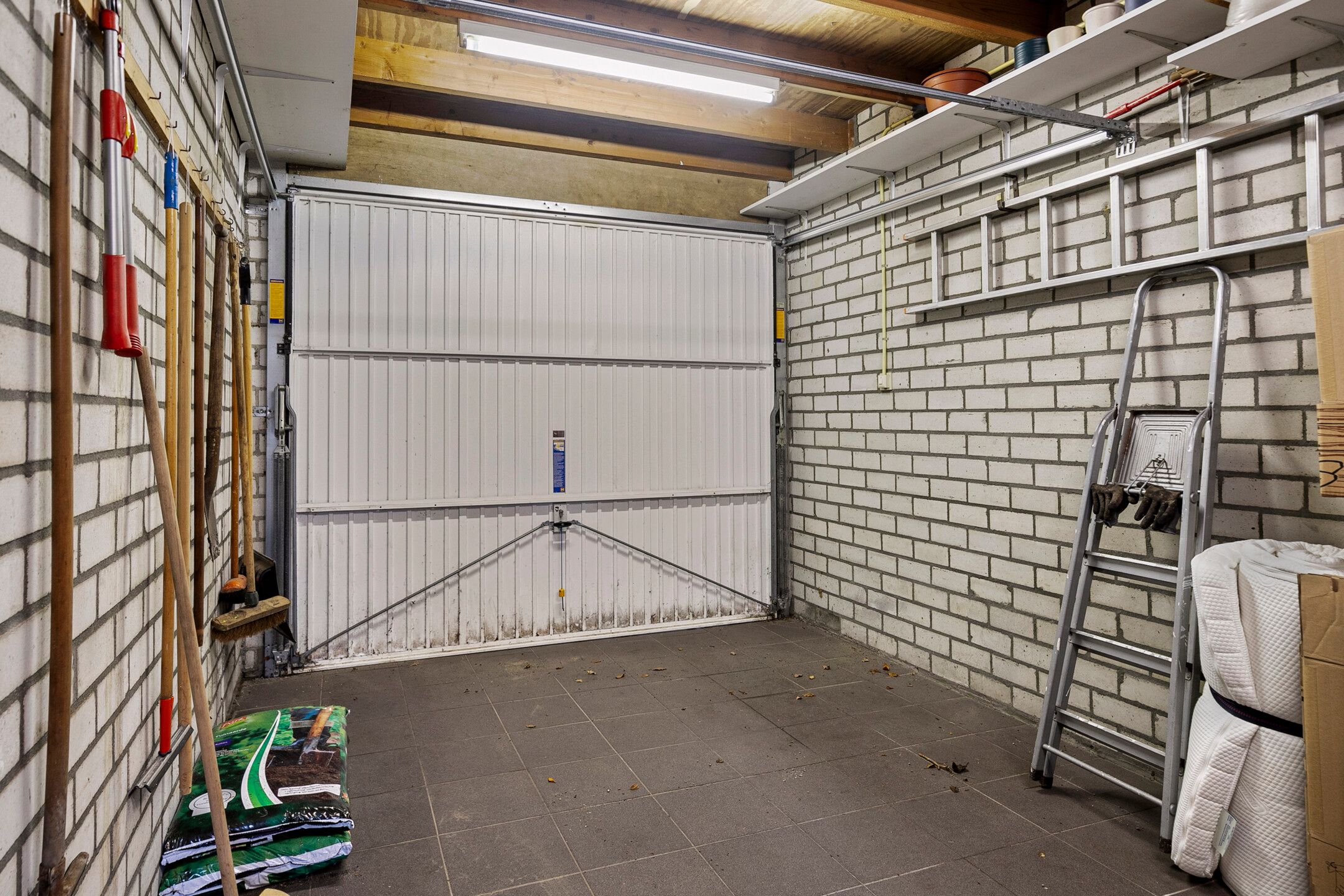 Foto 24 van Mensinge 1-C