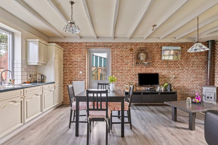 Foto 10 van Mereltjesstraat 10-A