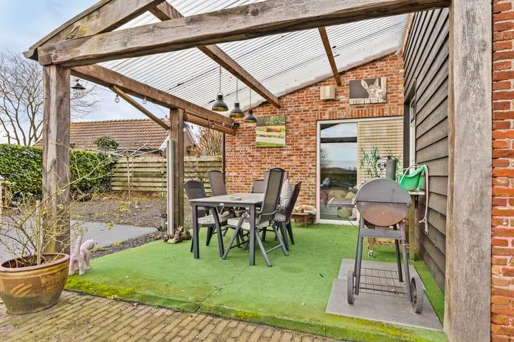 Foto 23 van Mereltjesstraat 10-A