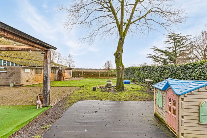 Foto 25 van Mereltjesstraat 10-A