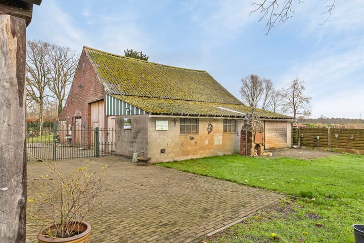 Foto 26 van Mereltjesstraat 10-A