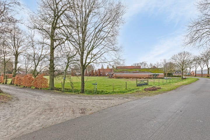 Foto 39 van Mereltjesstraat 10-A