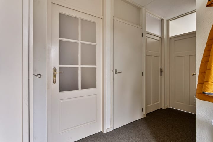 Foto 5 van Lienstukken 18