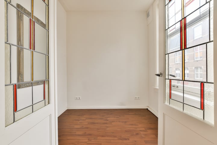 Bekijk foto 12 van Reinier Claeszenstraat 4-B1