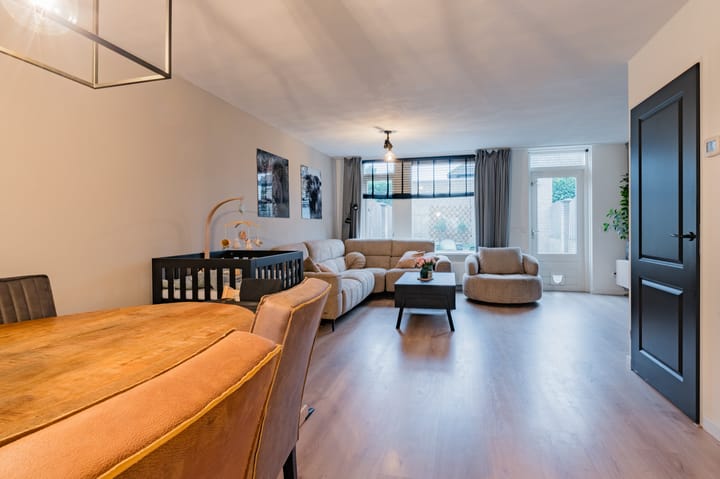 Foto 4 van Mantingestraat 13