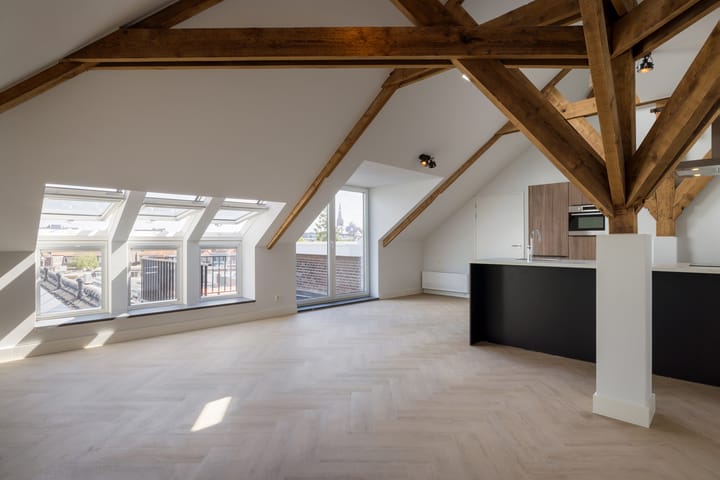 Foto 5 van Veldhovenring 37-05