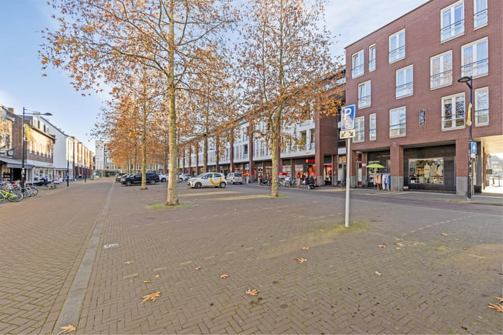 Bekijk foto 35 van Voltastraat 40