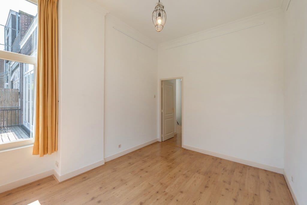 Foto 11 van Van Beverningkstraat 250