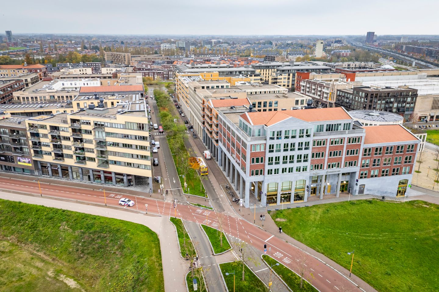 Bekijk foto 2 van Parijsboulevard 143