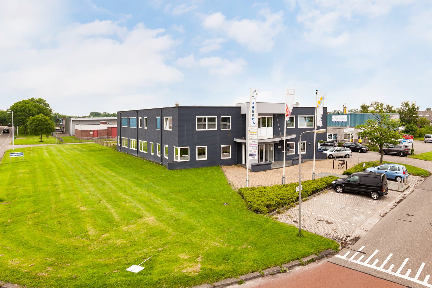 Bekijk foto 2 van Oedsmawei 18-a