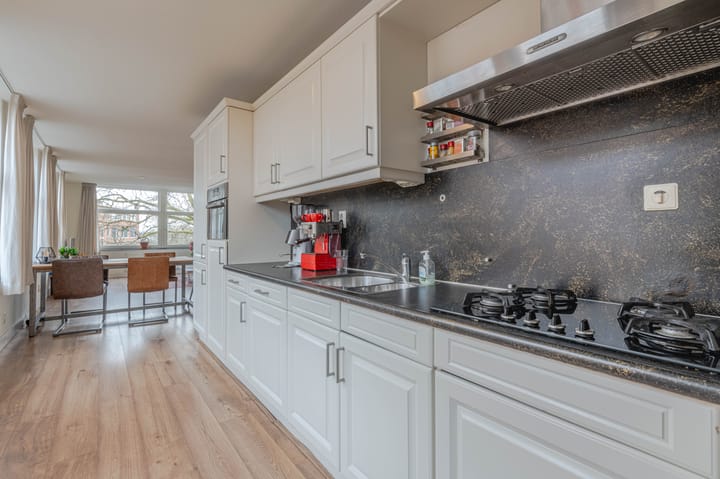 Photo 13 of Heinenoordstraat 2-B