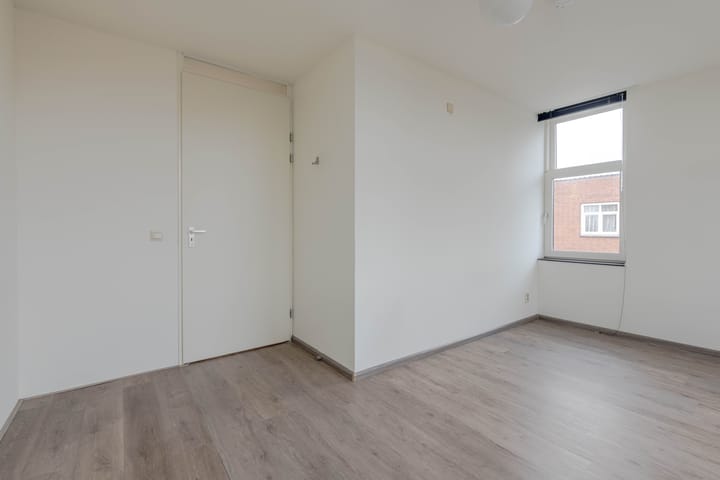 Photo 16 of Heinenoordstraat 2-B