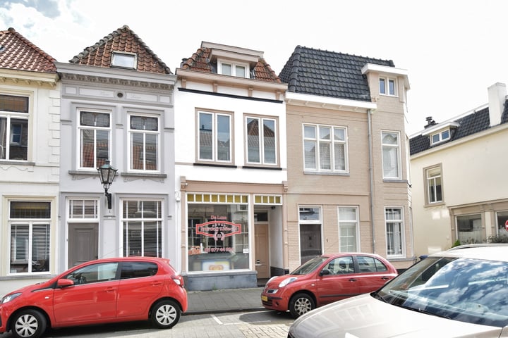 Bekijk foto 1 van Rijkebuurtstraat 11