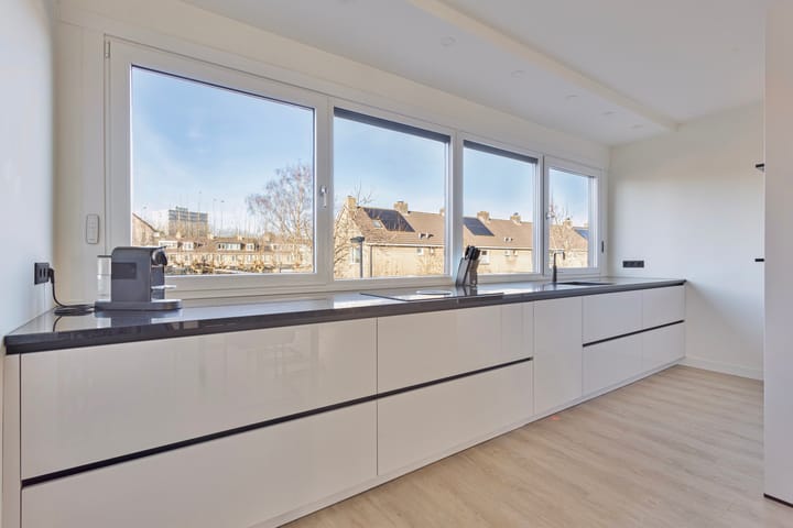 Foto 4 van Meeuwstraat 98