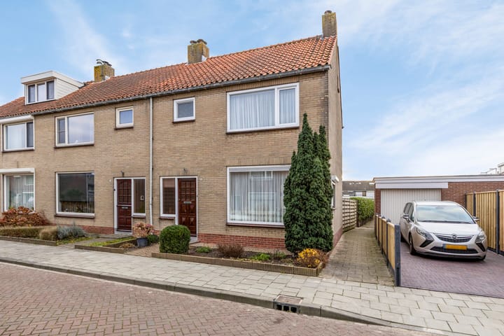 Foto 2 van Ooststraat 1