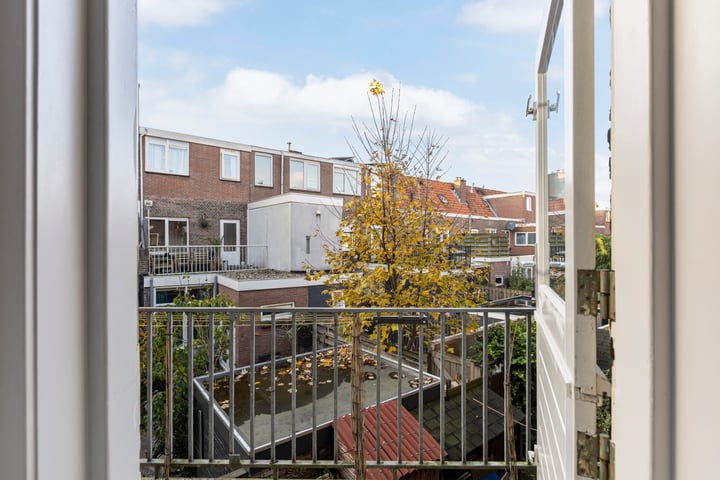 Bekijk foto 12 van Weltevredenstraat 61