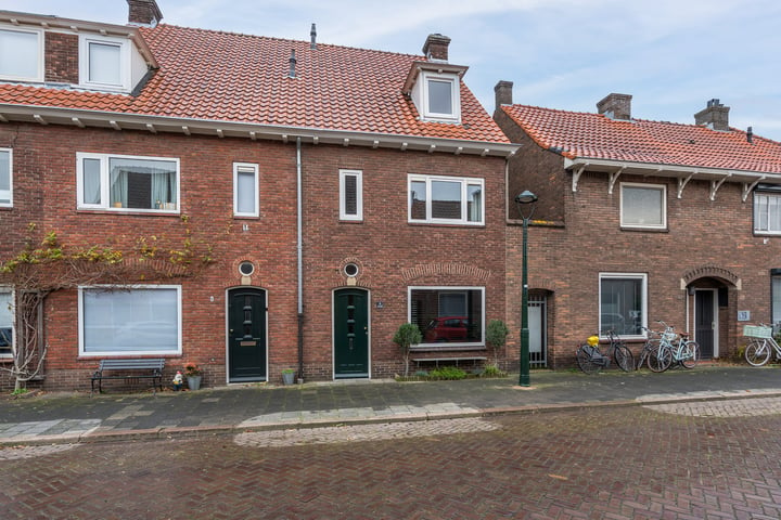 Bekijk foto 1 van Esdoornstraat 8