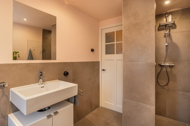 Foto 17 van Esdoornstraat 8