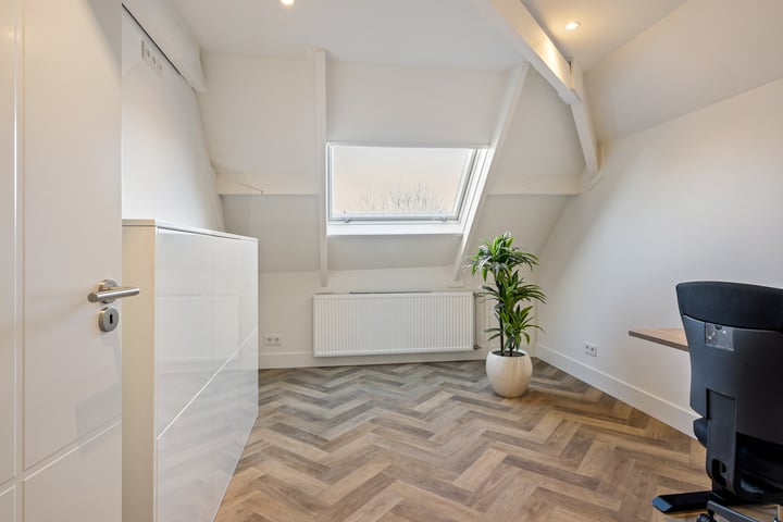 Bekijk foto 36 van Heilarensestraat 40