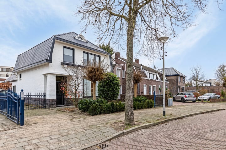 Bekijk foto 1 van Dijkstraat 88