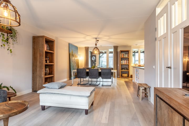 Foto 4 van Bijenkorf 22