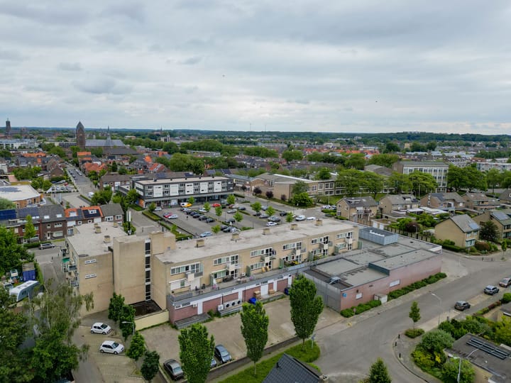 Foto 34 van van Nijvenheimstraat 82