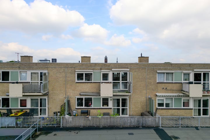 Bekijk foto 35 van van Nijvenheimstraat 82