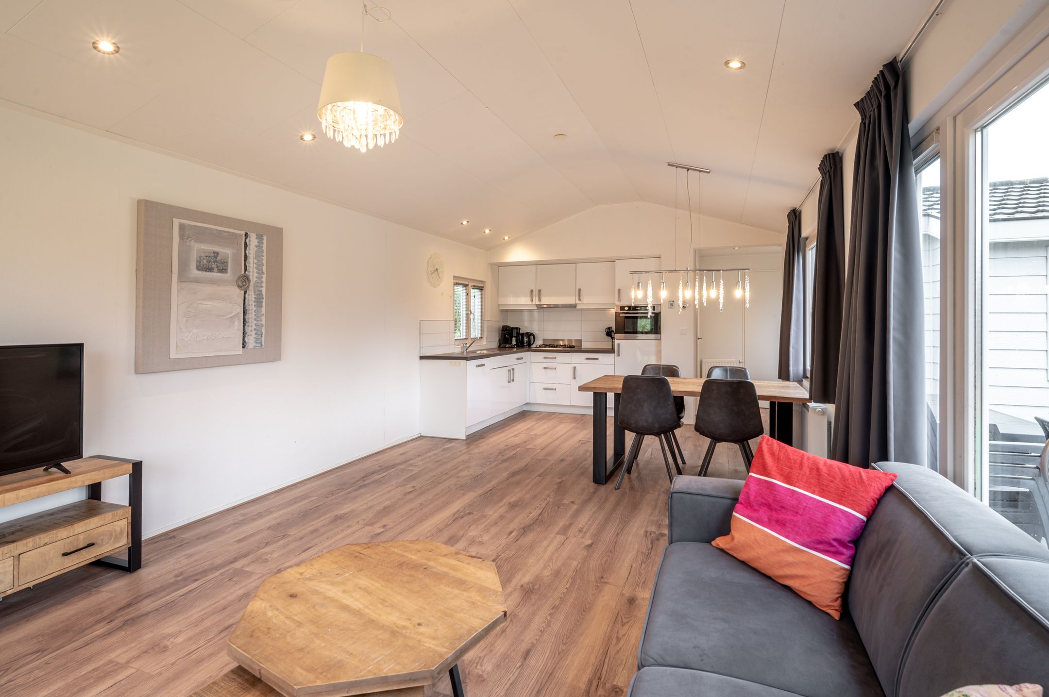 Foto 3 van Zuiderweg 2-46