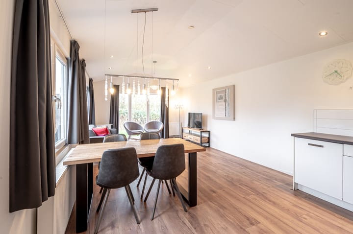 Photo 8 of Zuiderweg 2-46