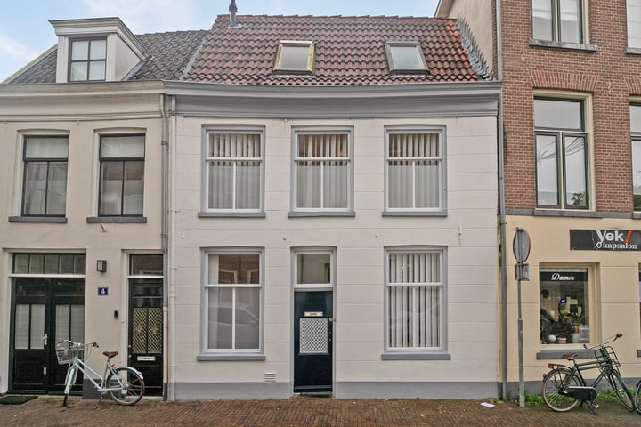 View photo 1 of Spoelstraat 2