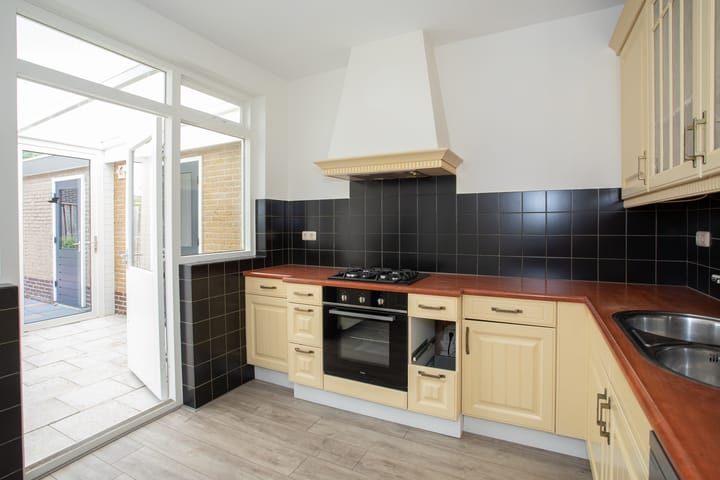 Photo 17 of Kruizemunthof 15