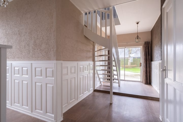 Photo 29 of Camstrawei 20