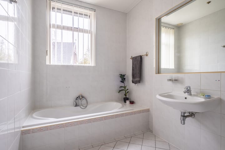 Photo 40 of Camstrawei 20