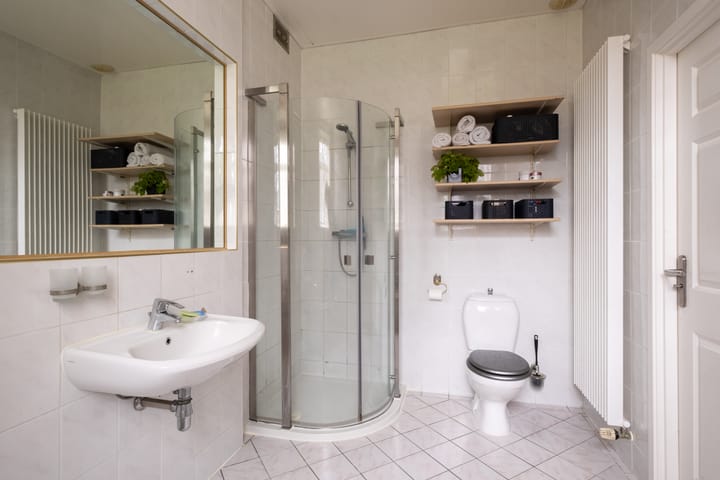 Photo 41 of Camstrawei 20