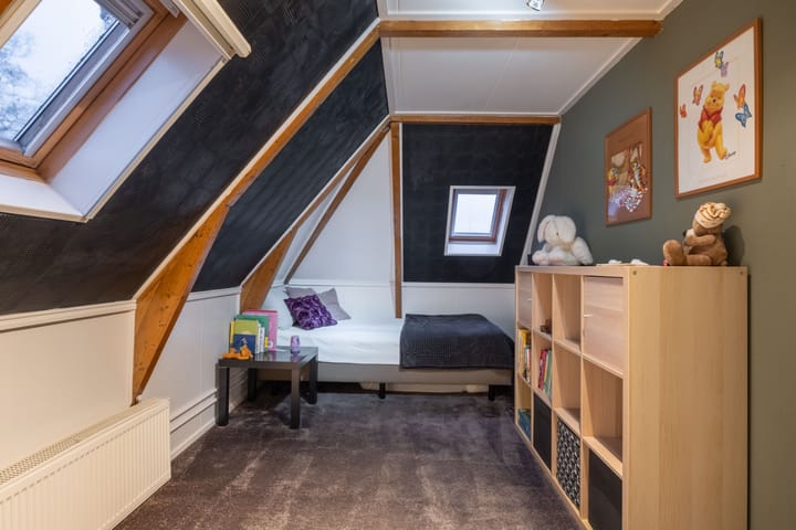 Photo 51 of Camstrawei 20