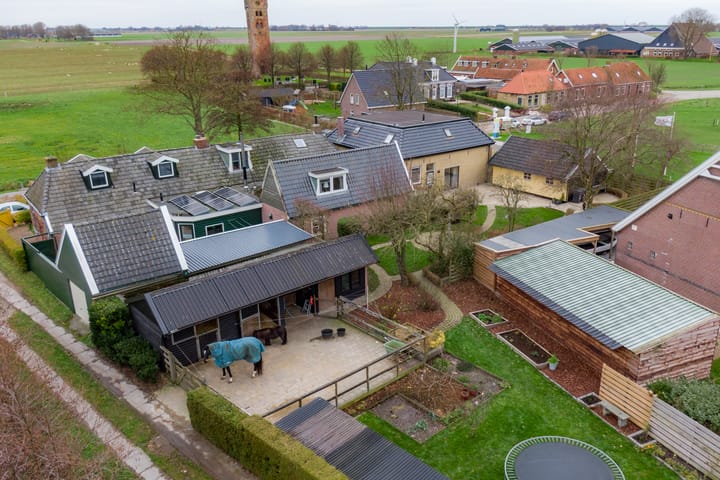 Photo 75 of Camstrawei 20