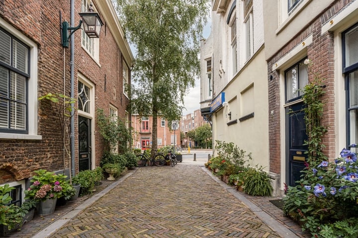 Bekijk foto 42 van Ursulastraat 2