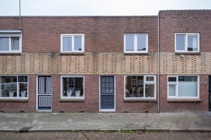 Bekijk foto 1 van de Bourbonstraat 6