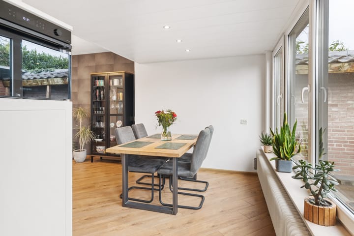 Foto 4 van Reuveltweg 46