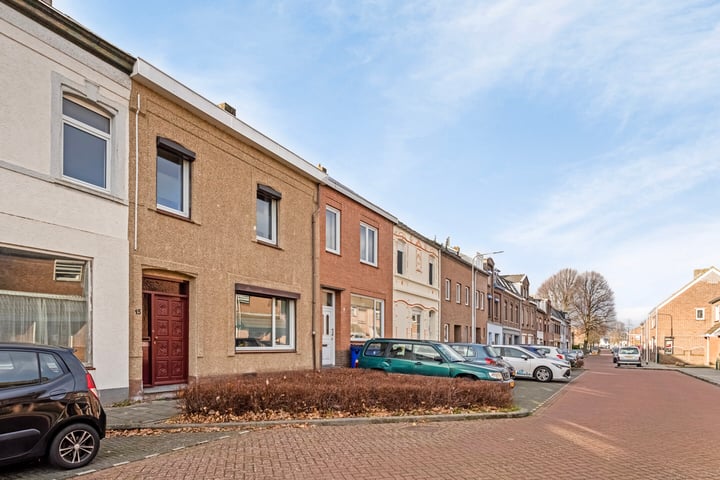 Bekijk foto 2 van Kasperenstraat 15