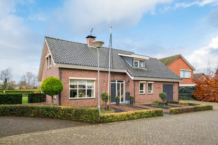 Bekijk foto 1 van Dorpskant 2