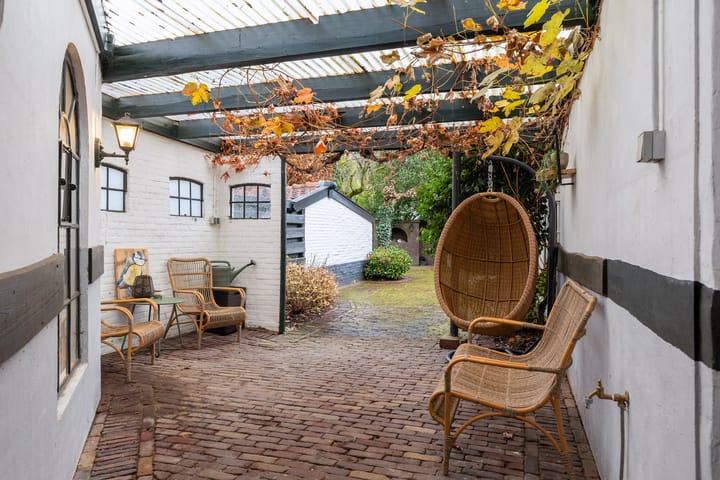 Photo 28 of Oranjedwarsstraat 11