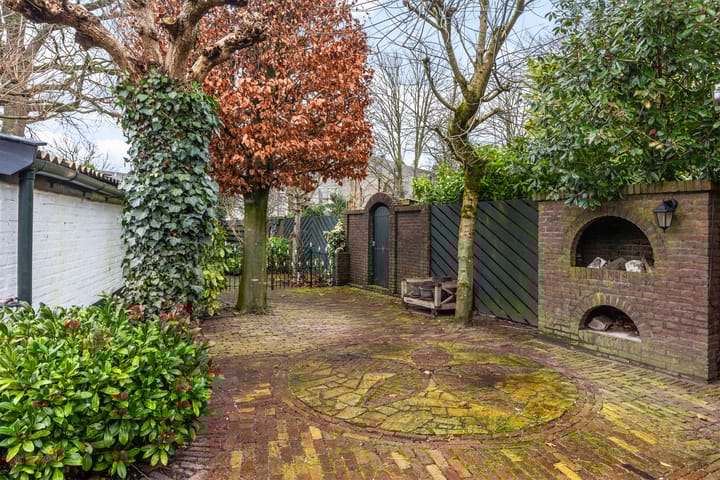 Photo 33 of Oranjedwarsstraat 11