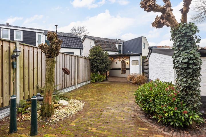 Photo 35 of Oranjedwarsstraat 11