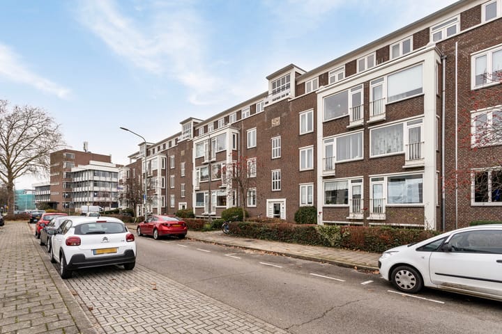 Foto 2 van Adelbert van Scharnlaan H 27