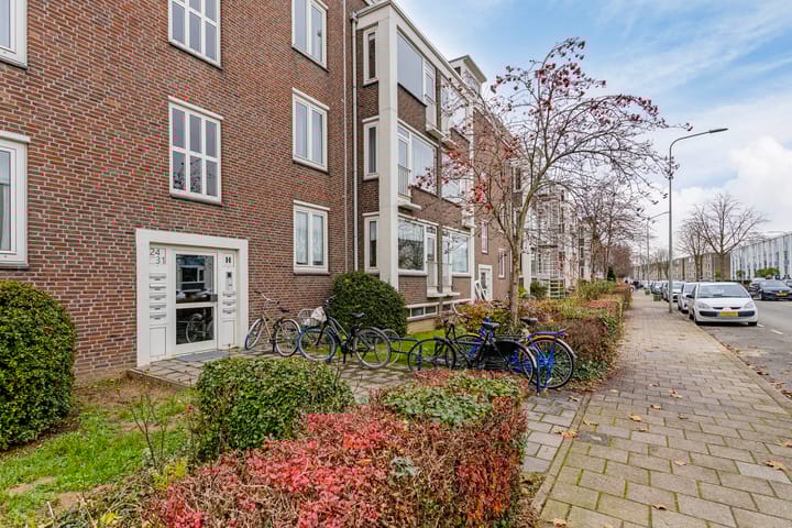 Foto 3 van Adelbert van Scharnlaan H 27