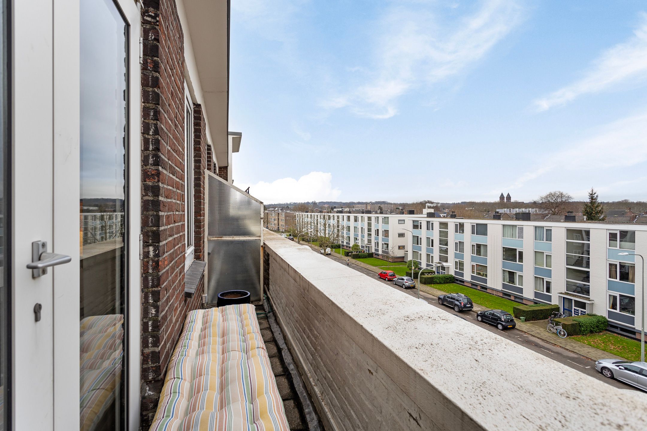 Foto 15 van Adelbert van Scharnlaan H 27