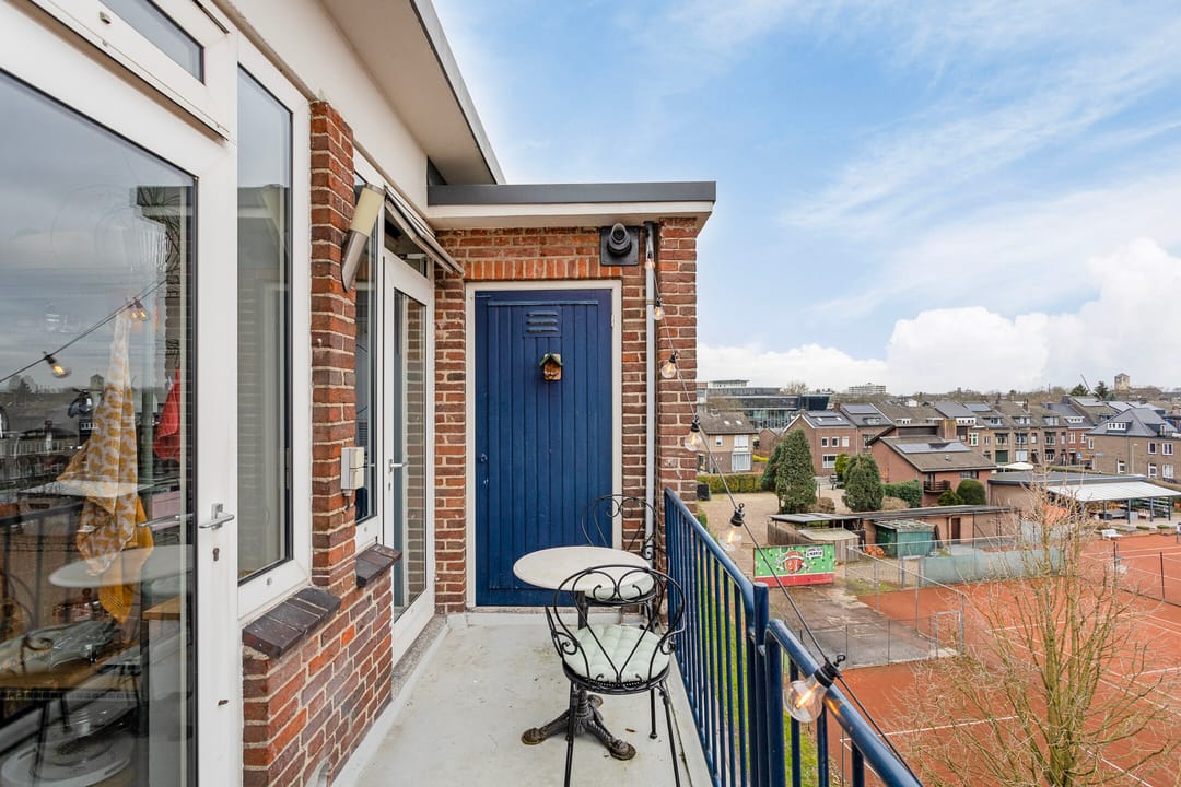 Foto 23 van Adelbert van Scharnlaan H 27