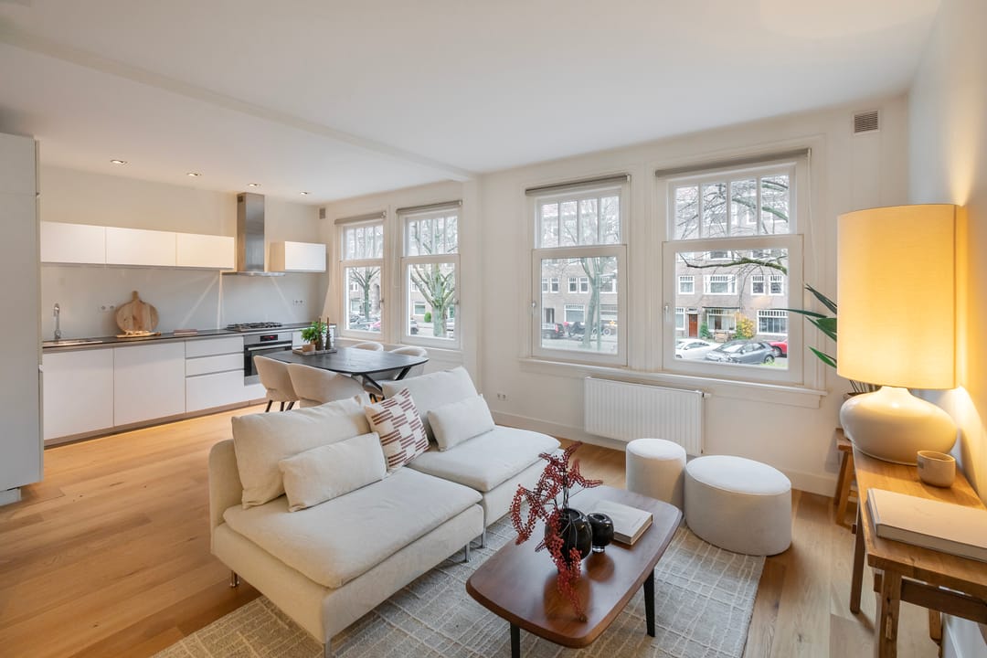 Photo 1 of Van Tuyll van Serooskerkenweg 57-1