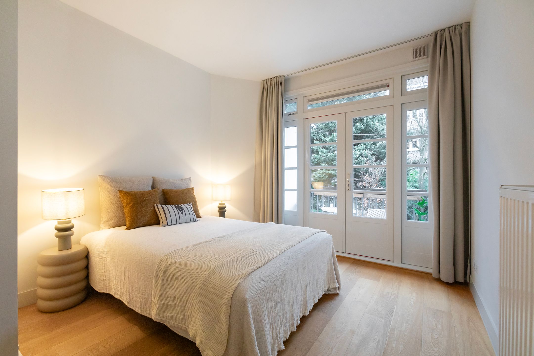 Photo 3 of Van Tuyll van Serooskerkenweg 57-1